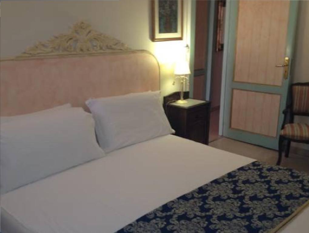 Suite City Center Taormina Room photo